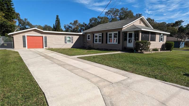 4 bedroom Single Family Residence at 848 VALENCIA STREET, LAKESIDE ADD, LAKELAND — photo 1