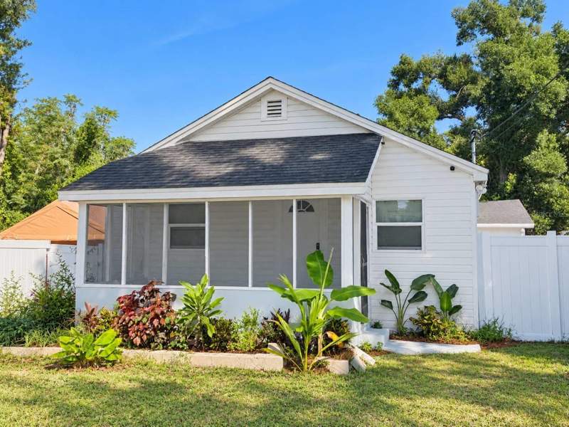 10115 N 14TH STREET home for sale in Castle Heights