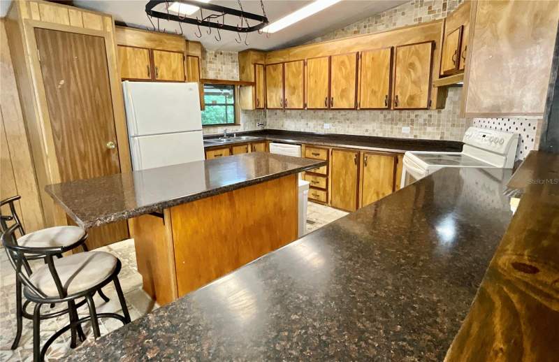3 bedroom Manufactured Home at 13951 NE 140th Street, Willy Sub Waldo, Waldo — photo 3