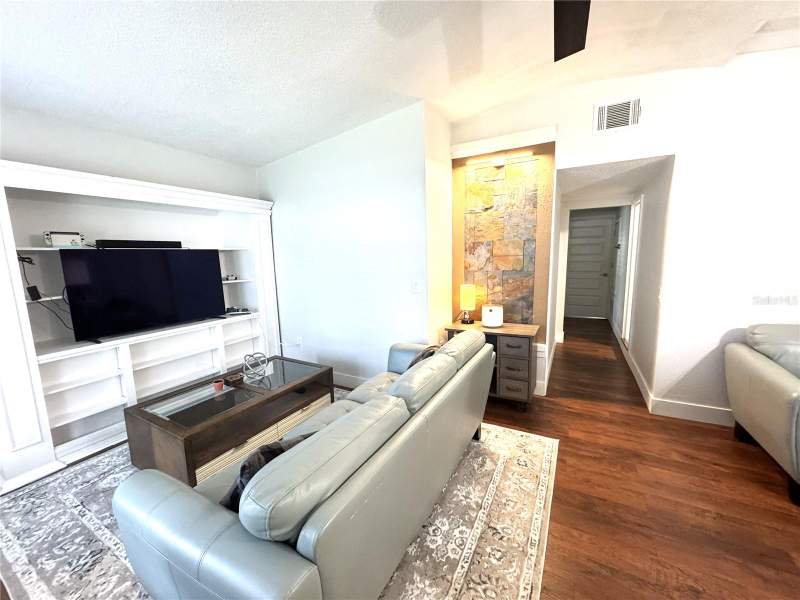 3 bedroom Single Family Residence at 803 Haskell Avenue, Lake Barton Park, Orlando — photo 3