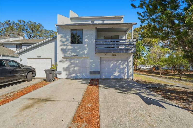 Carlyle Garden TownhomesCondos for Sale in Tampa, FL