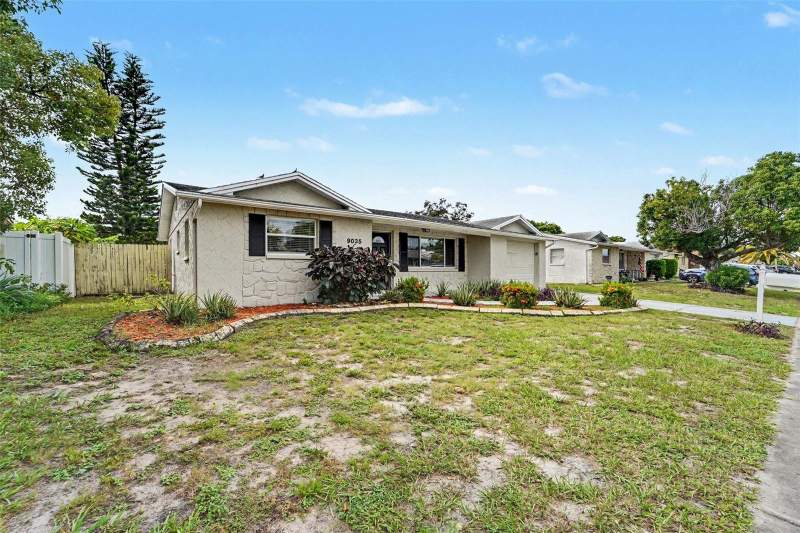 3 bedroom Single Family Residence at 9035 Saint Regis Lane, Embassy Hills, Port Richey — photo 2