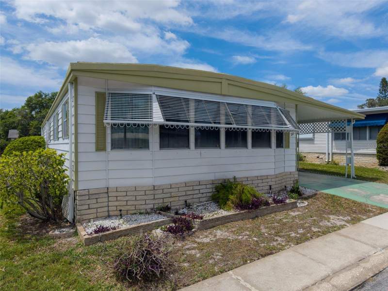 3 bedroom Manufactured Home at 23 Mountain Laurel Drive, Blue Jay Mobile Home Estates Condo, Palm Harbor — photo 3