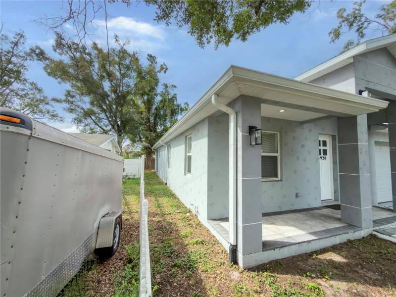 3 bedroom Single Family Residence at 3920 W Crenshaw Street, Hibiscus Gardens, Tampa — photo 5