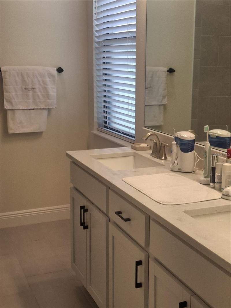 4 bedroom Single Family Residence at 12618 Vander Way, Rose Haven, New Port Richey — photo 2