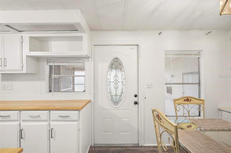 2 bedroom Manufactured Home at 1000 Kings Highway #57, Port Charlotte Village, Port Charlotte — photo 3