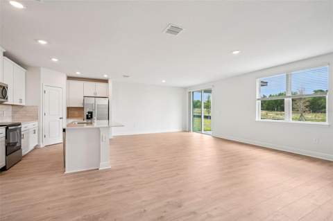 811 Sunshower Drive, Lady Lake FL - photo 6 of 33
