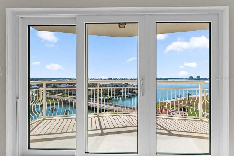 2 bedroom Condominium at 4900 BRITTANY DRIVE #812, BAYWAY ISLES POINT BRITTANY SIX, ST PETERSBURG — photo 3