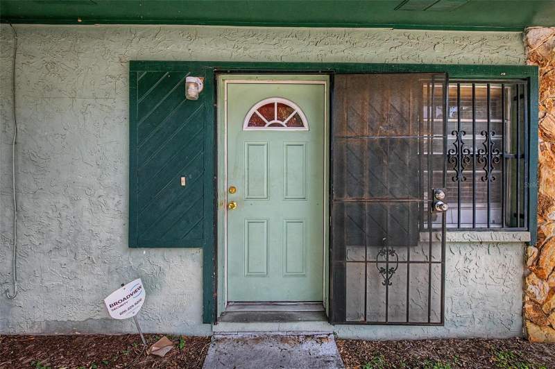 3 bedroom Single Family Residence at 8605 N 12th Street, Sulphur Spgs Add, Tampa — photo 2