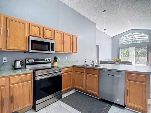 168 Hideaway Beach Lane, Kissimmee FL - photo 9 of 51