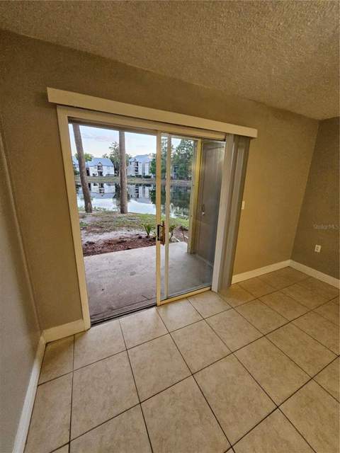 1908 Lake Atriums Circle #15, Orlando FL - photo 13 of 40