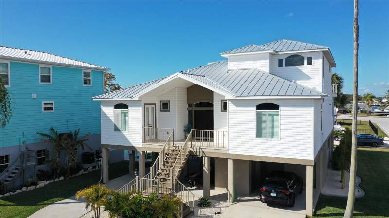 8117 BRIGHTON DRIVE home for sale in Harbor Isles