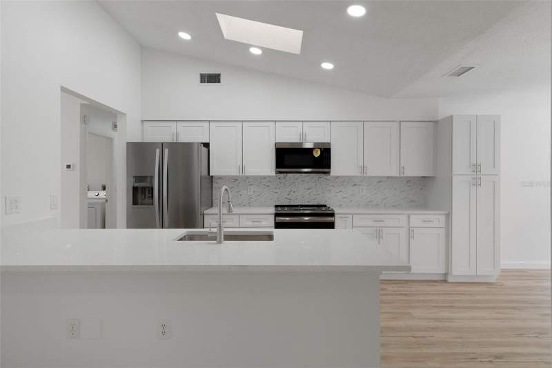3 bedroom Single Family Residence at 10220 Swanson Court, Spring Hill, Spring Hill — photo 5