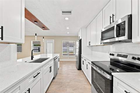 509 Clemons Road, Brandon FL - photo 6 of 43