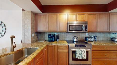 6105 Bahia Del Mar Circle #682, St Petersburg FL - photo 12 of 35