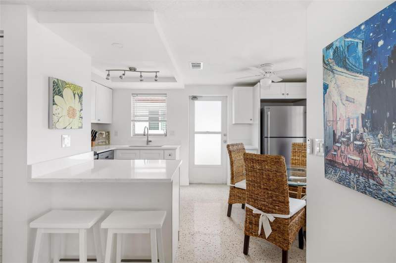 2 bedroom Condominium at 6154 Midnight Pass Road #A-3, Casa Blanca Villas, Sarasota — photo 4