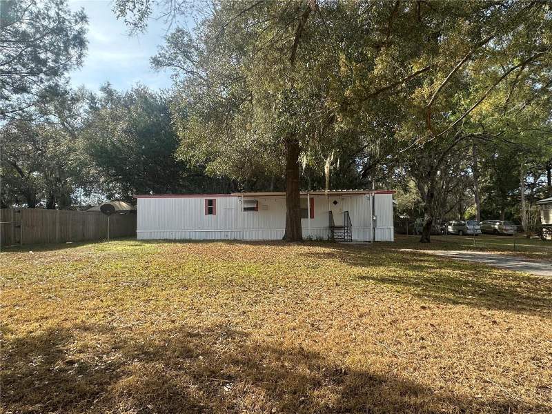 2 bedroom Manufactured Home at 9150 SE 142nd Place, Little Lake Weir, Summerfield — photo 3
