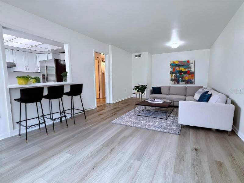 2 bedroom Condominium at 6206 Dewdrop Way, Raintree Manor Homes Condominium, Temple Terrace — photo 4