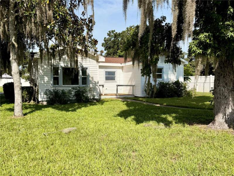 4 bedroom Single Family Residence at 5629 19th Street, City Zephyrhills, Zephyrhills — photo 2