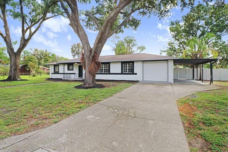 3 bedroom Single Family Residence at 12113 Midlake Drive, Tampas North Side Cntry Cl, Tampa — photo 4