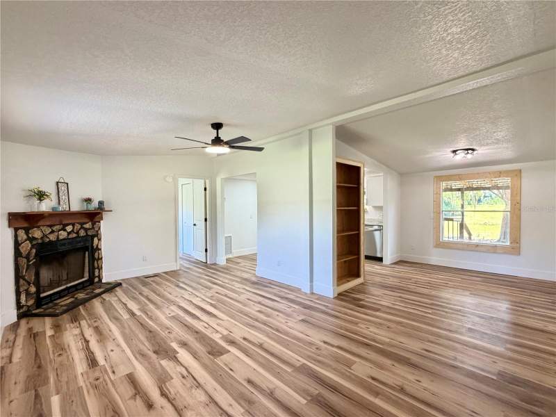 3 bedroom Manufactured Home at 17545 NE 37th Court, Citra Mini Acres, Citra — photo 5