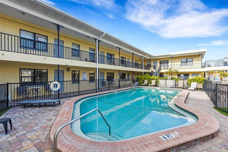 1 bedroom Condo - Hotel at 16333 Gulf Boulevard #215, Royal Orleans Pinellas Condo, Redington Beach — photo 5