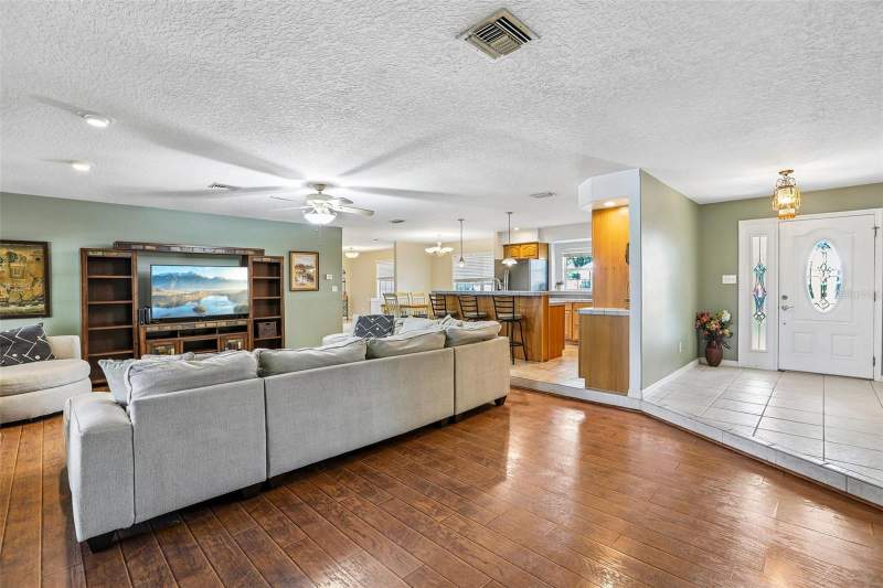 4 bedroom Single Family Residence at 3131 N Canal Drive, Lake Tarpon Estates, Palm Harbor — photo 5