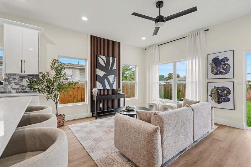3 bedroom Townhouse at 3601 N 52nd Street #1, Grant Park, Tampa — photo 3