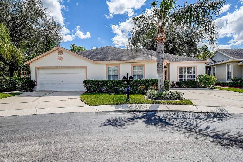 2 bedroom Villa at 10109 Mowry Lane, Cambridge Villas Ph I & II, Tampa — photo 2