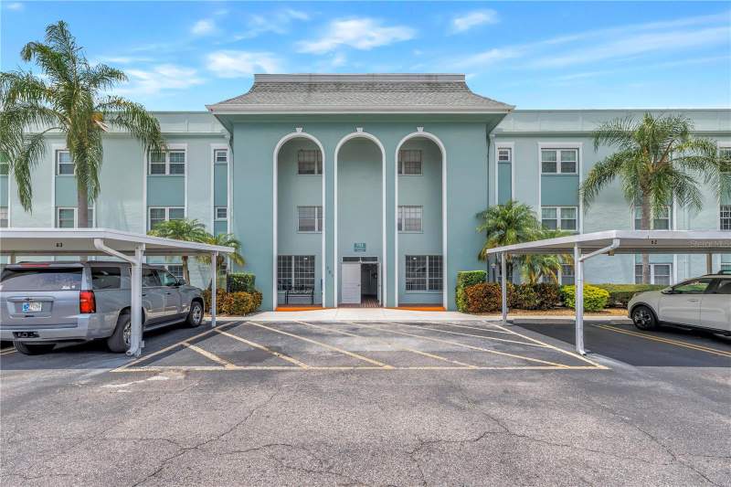 701 POINSETTIA ROAD #116 home for sale in Belleair Forest