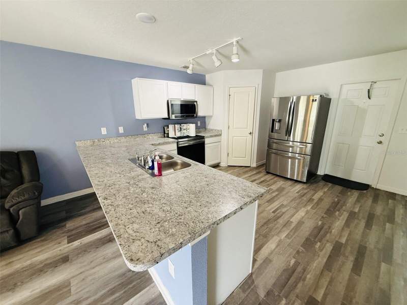 4 bedroom Single Family Residence at 12020 Pine Warbler Avenue, Royal Highlands, Weeki Wachee — photo 4