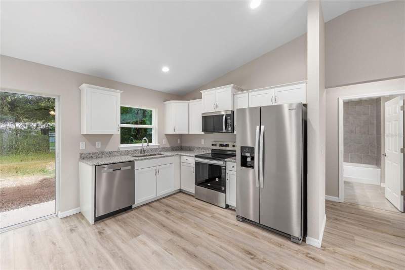 3 bedroom Single Family Residence at 14703 SW 23rd Place, Rainbow Park Un 02, Ocala — photo 3