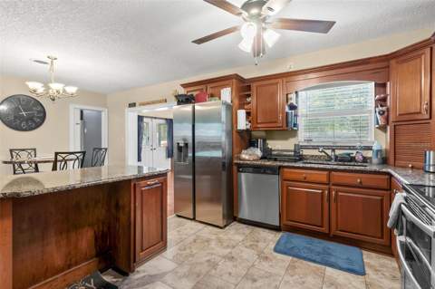 14407 Lake Junietta Drive, Tavares FL - photo 14 of 38