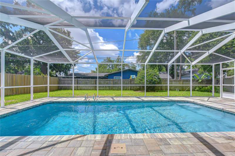 4 bedroom Single Family Residence at 2167 Lakeview Road, Oak Grove Estate Add, Clearwater — photo 2