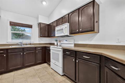 544 Tortola Avenue, Tavares FL - photo 13 of 37