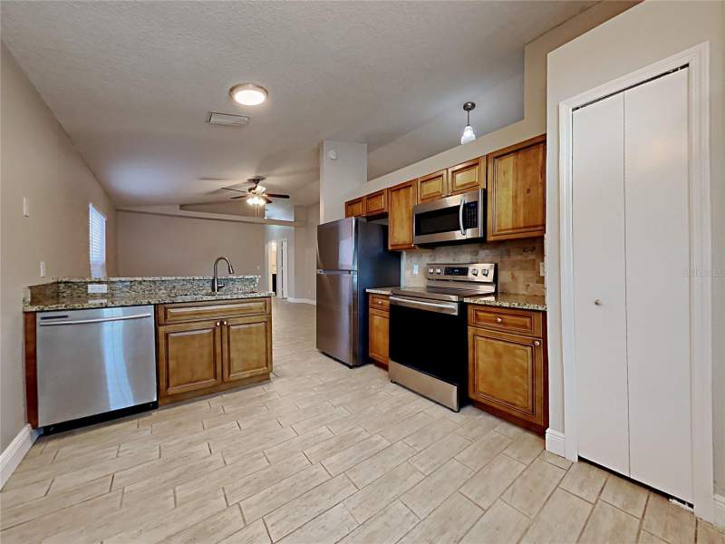 3 bedroom Single Family Residence at 1604 Chatham Circle, Chelsea Parc, Apopka — photo 3