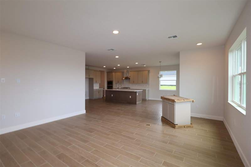 5 bedroom Single Family Residence at 3209 Wolf Lake Avenue, Wolf Lake Ranch, Apopka — photo 3
