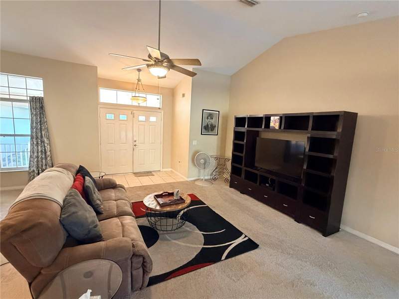 3 bedroom Single Family Residence at 4860 N Cimarron Drive, Pine Ridge Unit 01, Beverly Hills — photo 3