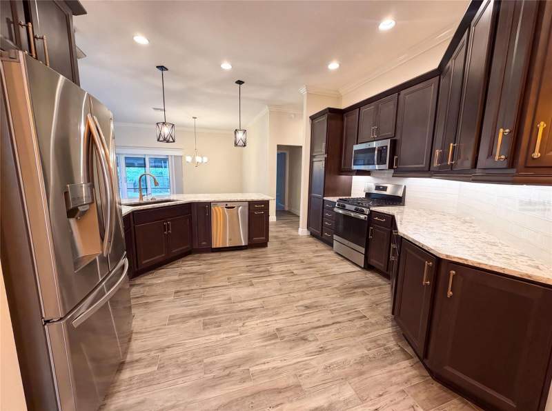 3 bedroom Single Family Residence at 314 Jameson Loop, Villages/Southern Oaks Un #58, The Villages — photo 2