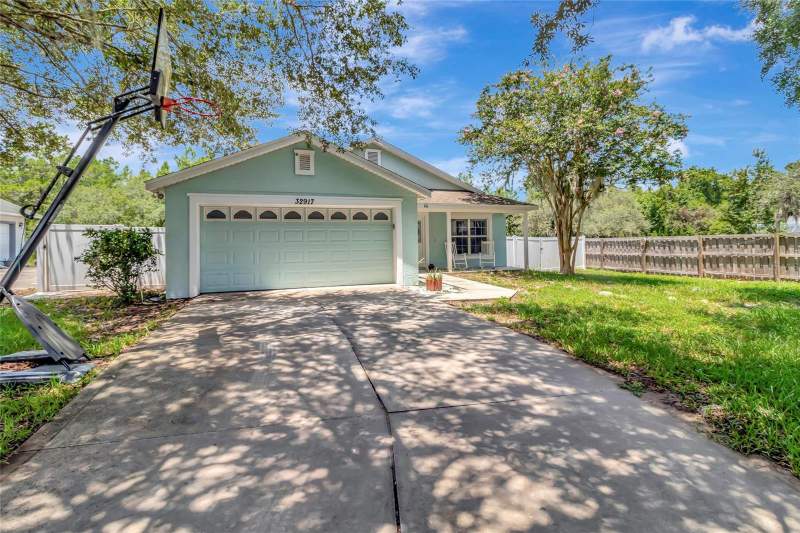 3 bedroom Single Family Residence at 32917 Forest Avenue, Shademoor Acres First Add, Leesburg — photo 4