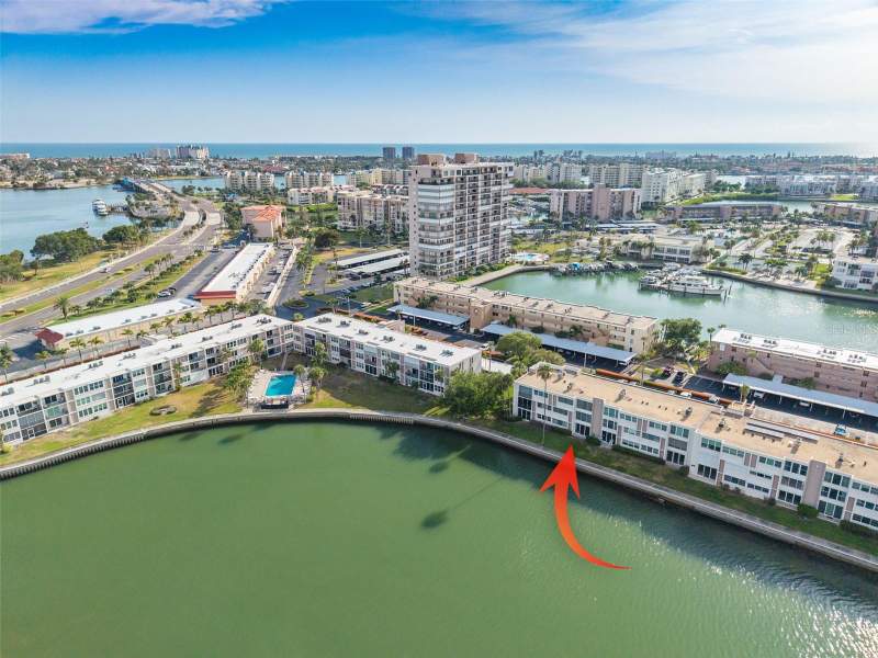 1 bedroom Condominium at 7425 Bay Island Drive #107, Bay Island Group 2, St Petersburg — photo 2