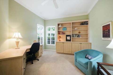 9413 Forest Hills Circle, Sarasota FL - photo 22 of 90