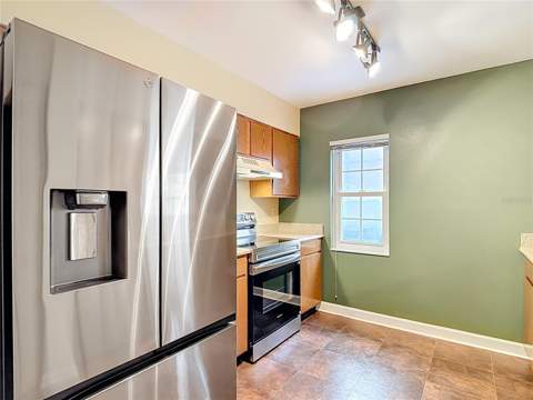 16851 Le Clare Shores Drive, Tampa FL - photo 6 of 53