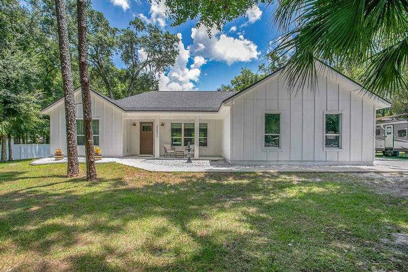 4 bedroom Single Family Residence at 30502 Seaforth Drive, Mt Plymouth Fourth Add, Sorrento — photo 1