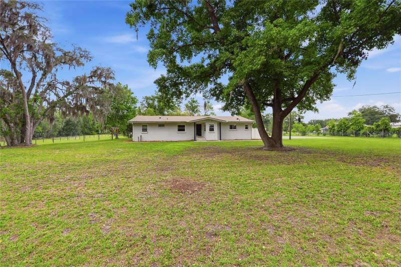 3 bedroom Single Family Residence at 7416 SW 75th Street, Gainesville, Gainesville — photo 5