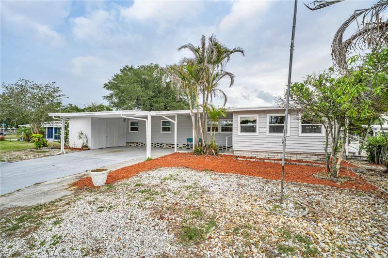 3 bedroom Manufactured Home at 193 Blue Marlin Drive, Gull-Aire Village, Oldsmar — photo 2