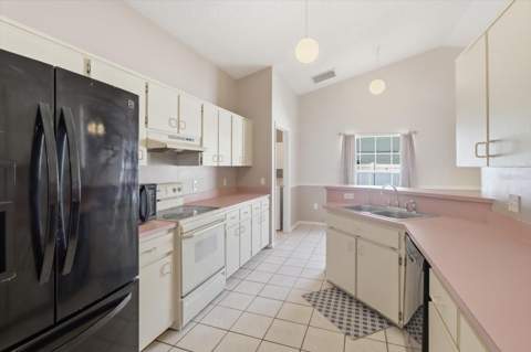10417 Ashview Lane, Hudson FL - photo 11 of 35