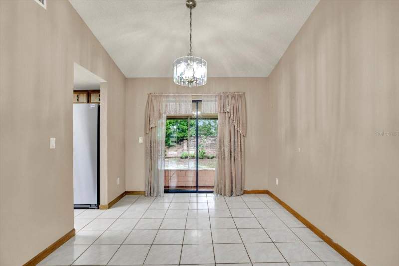 4 bedroom Single Family Residence at 5527 Pentail Circle, Sugarwood Grove, Tampa — photo 2