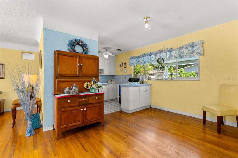 2 bedroom Single Family Residence at 4559 N YARDLEY AVENUE, LESLEE HEIGHTS SUB SEC 2, ST PETERSBURG — photo 3