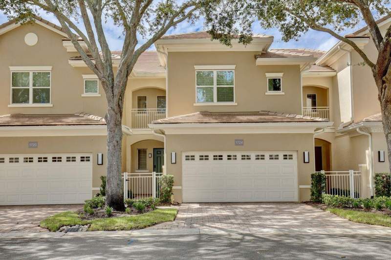 1724 PIEDMONT PLACE home for sale in Grande Oaks At Heathrow Homes for Sale: 11 Homes, Median $445K
